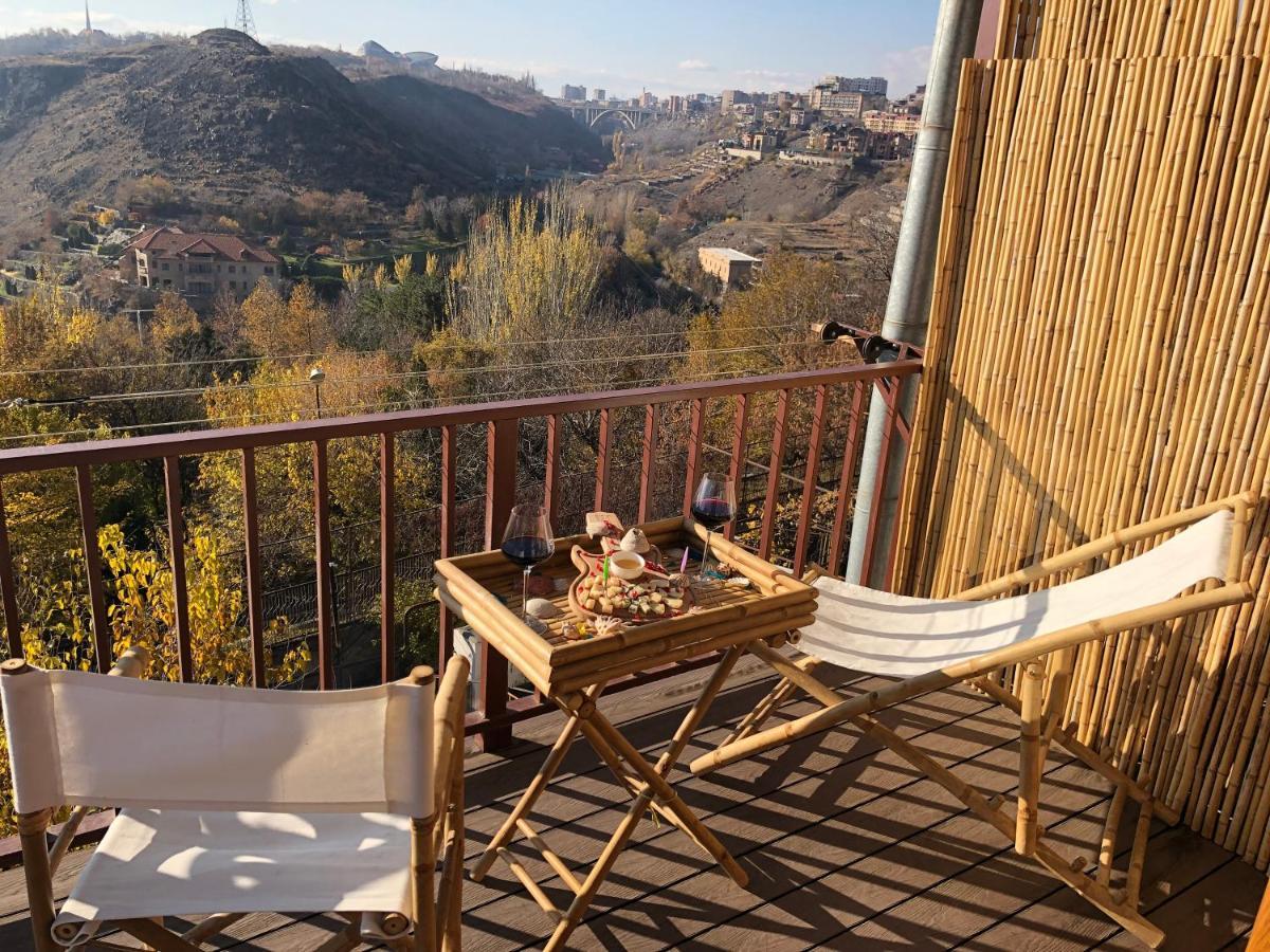Villa Karen'S Dom & Terrace Erevan Esterno foto